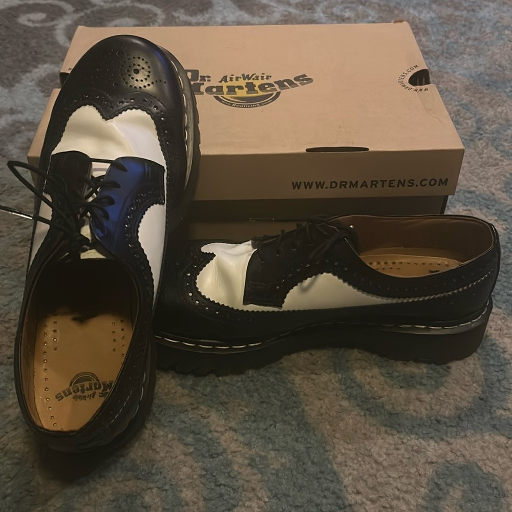 DOC MARTENS Men’s Wing Tip Oxford’s 🤵🏻‍♂️Size 10
